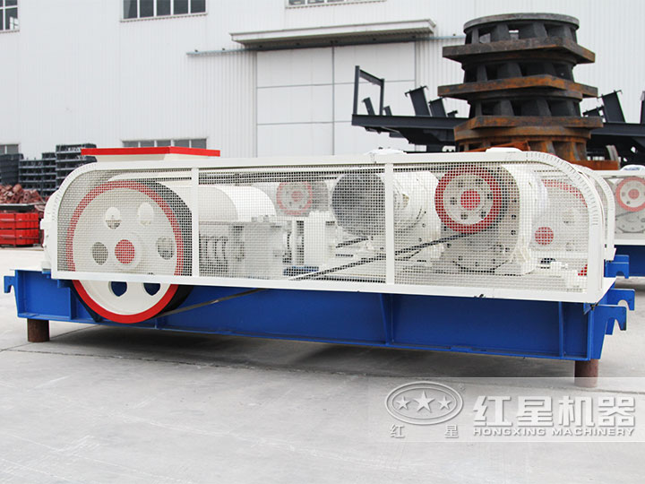 對輥式碎石機，結(jié)構(gòu)簡單應(yīng)用廣泛