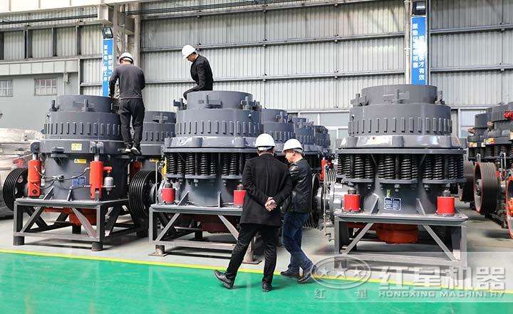全液壓圓錐破碎機，實現(xiàn)自動清腔功能與遠程控制
