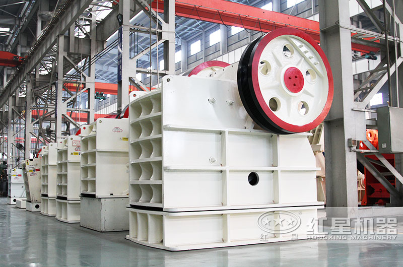 57破碎機(jī)產(chǎn)量40-110t/h，性價(jià)比高，超多客戶都選擇的破碎機(jī)