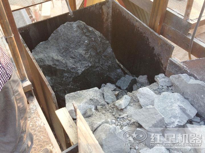 印尼尾礦加工現(xiàn)場，進料粒度大，出料5-10mm