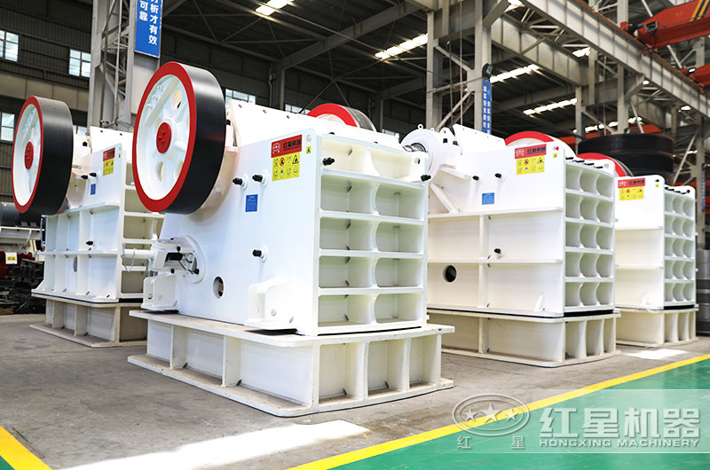 顎式破碎機(jī)實拍圖
